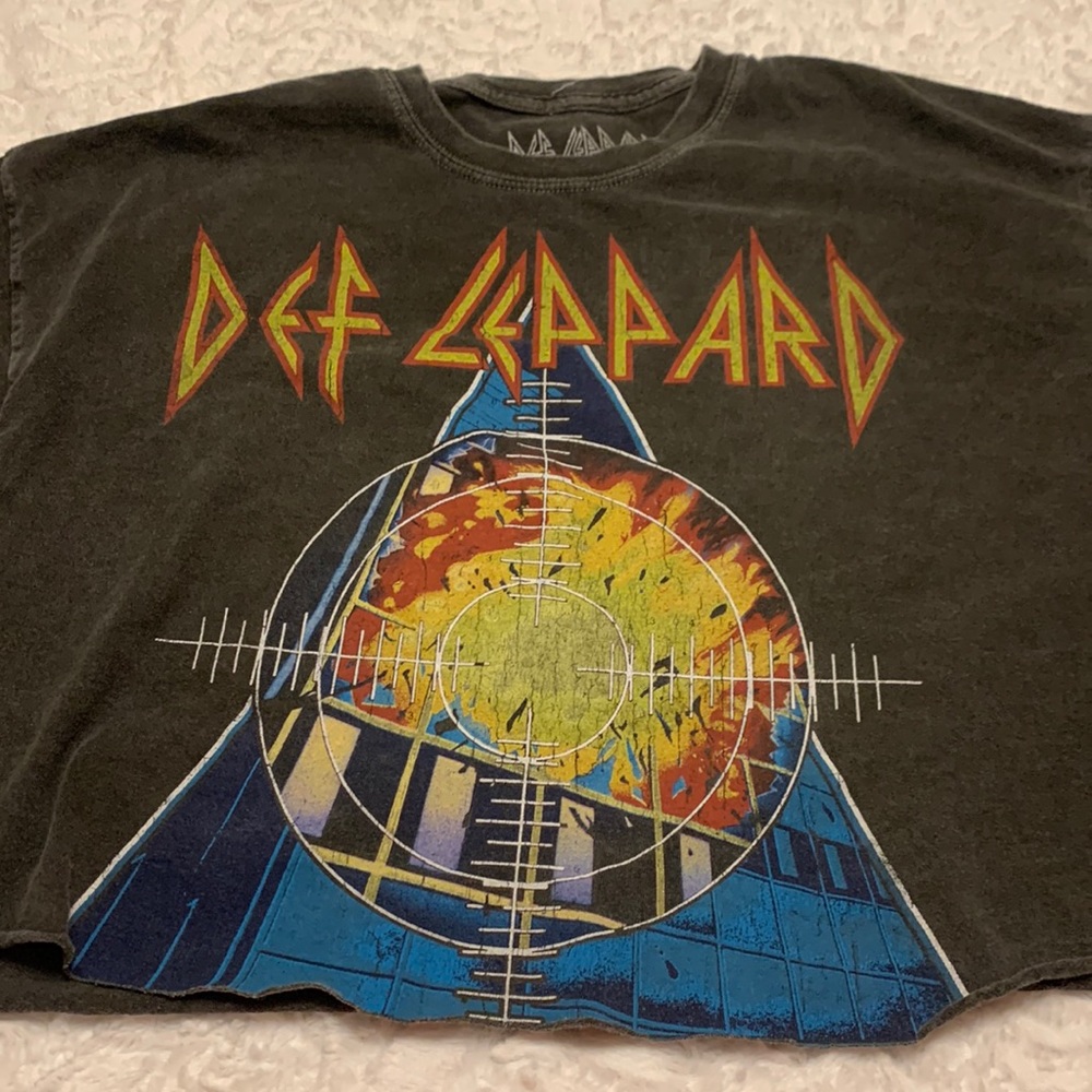 Def Leppard Cropped Band Tee | OS